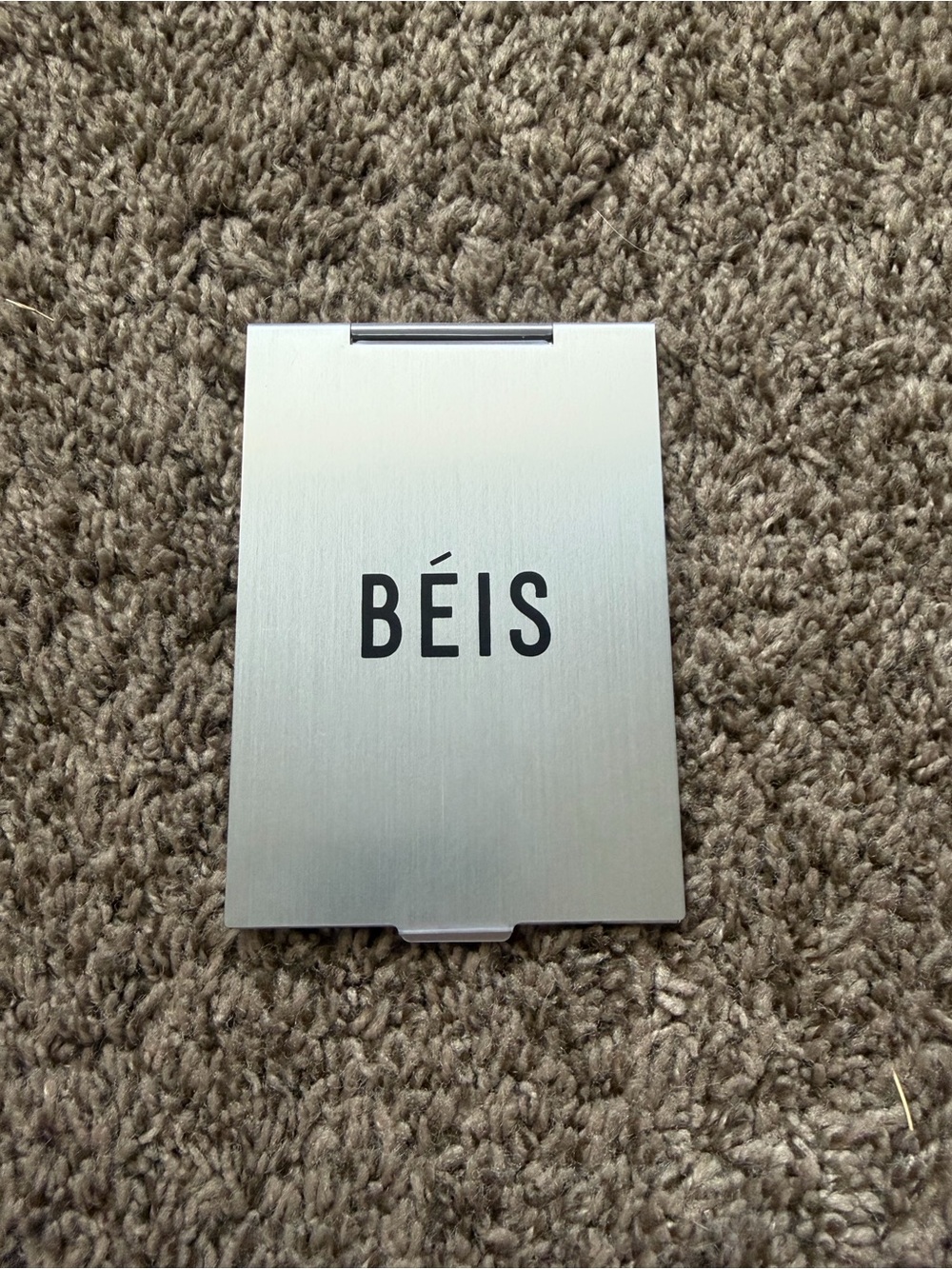 BEIS In Flight Cosmetic Set - Picture 10 of 10